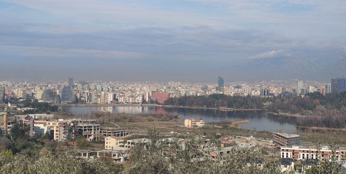 Toke 1000 m2 per shitje, te Kodra e Ullishteve, Tirane.