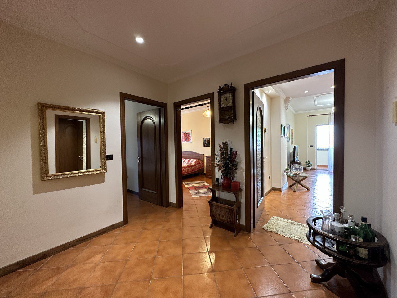 Apartament 2+1 per qera, perballe Lion Park Residence, Tirane.