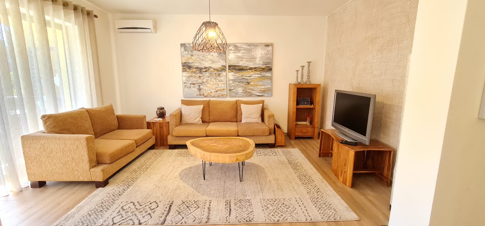 Apartament 2+1 per qera, rruga Myslym Shyri, Tirane.