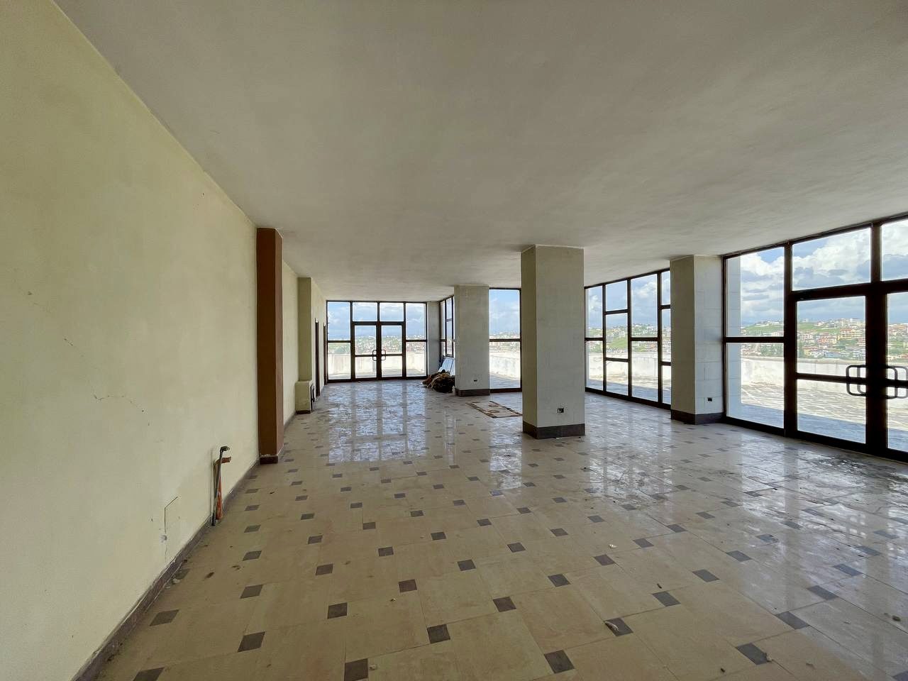 Papafingo 1170 m2 per shitje, Plazh Durres