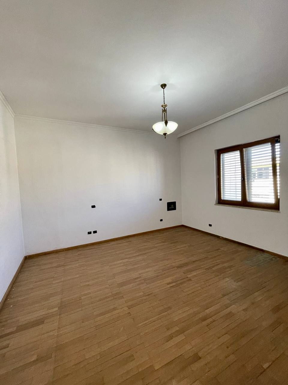 Duplex per shitje te Muzeumi Deshmoreve, Durres