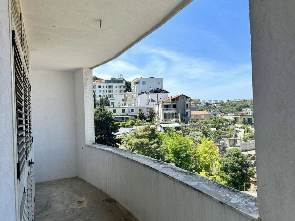Apartament 2+1 per shitje te Vila Zogut, Durres
