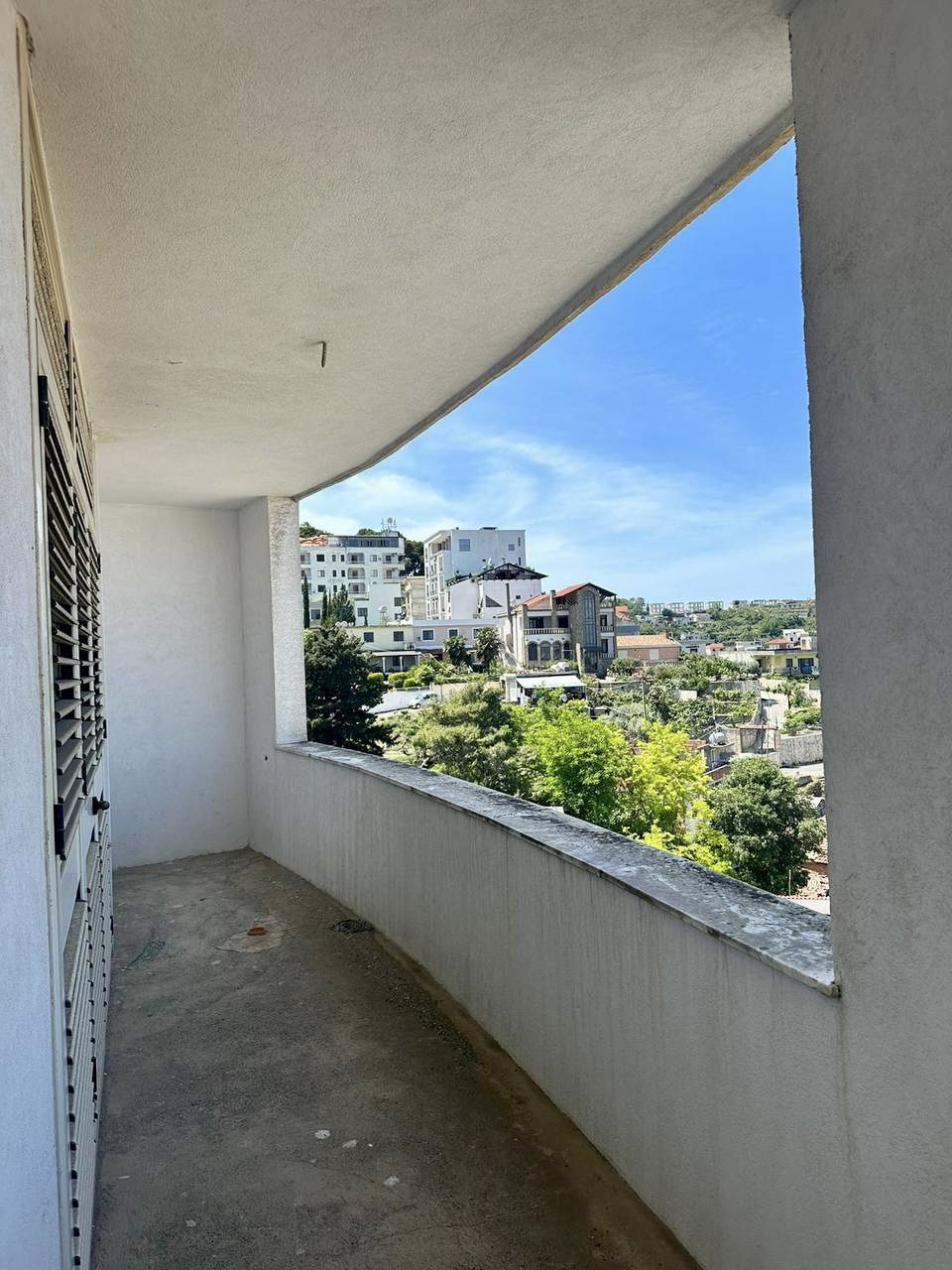 Apartament 2+1 per shitje te Vila Zogut, Durres