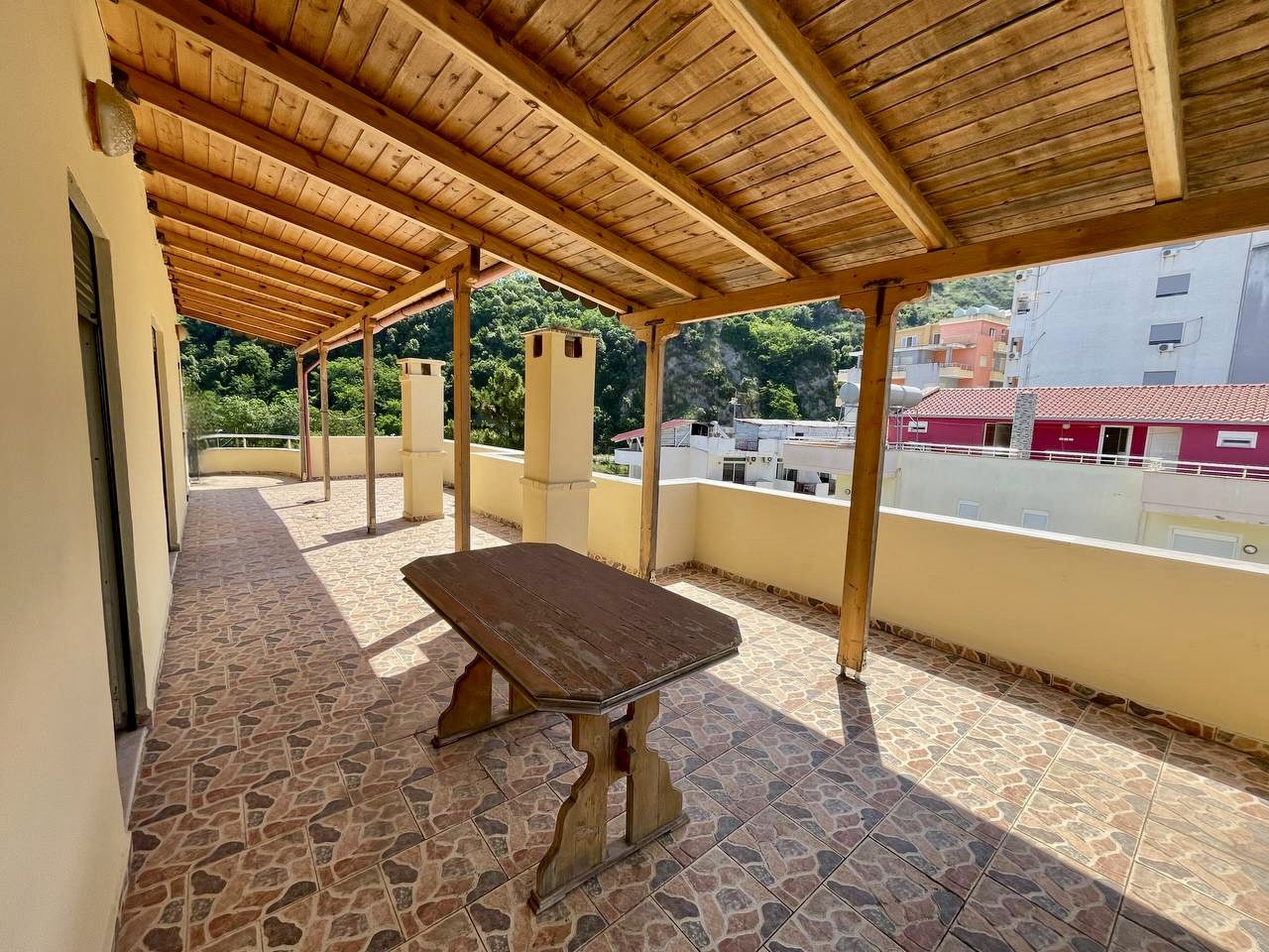 Papafingo per shitje te Shkembi Kavajes, Durres