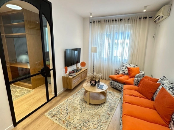 Super apartament 1+1 per qera, te Xhamia e Tabakeve, Tirane.
