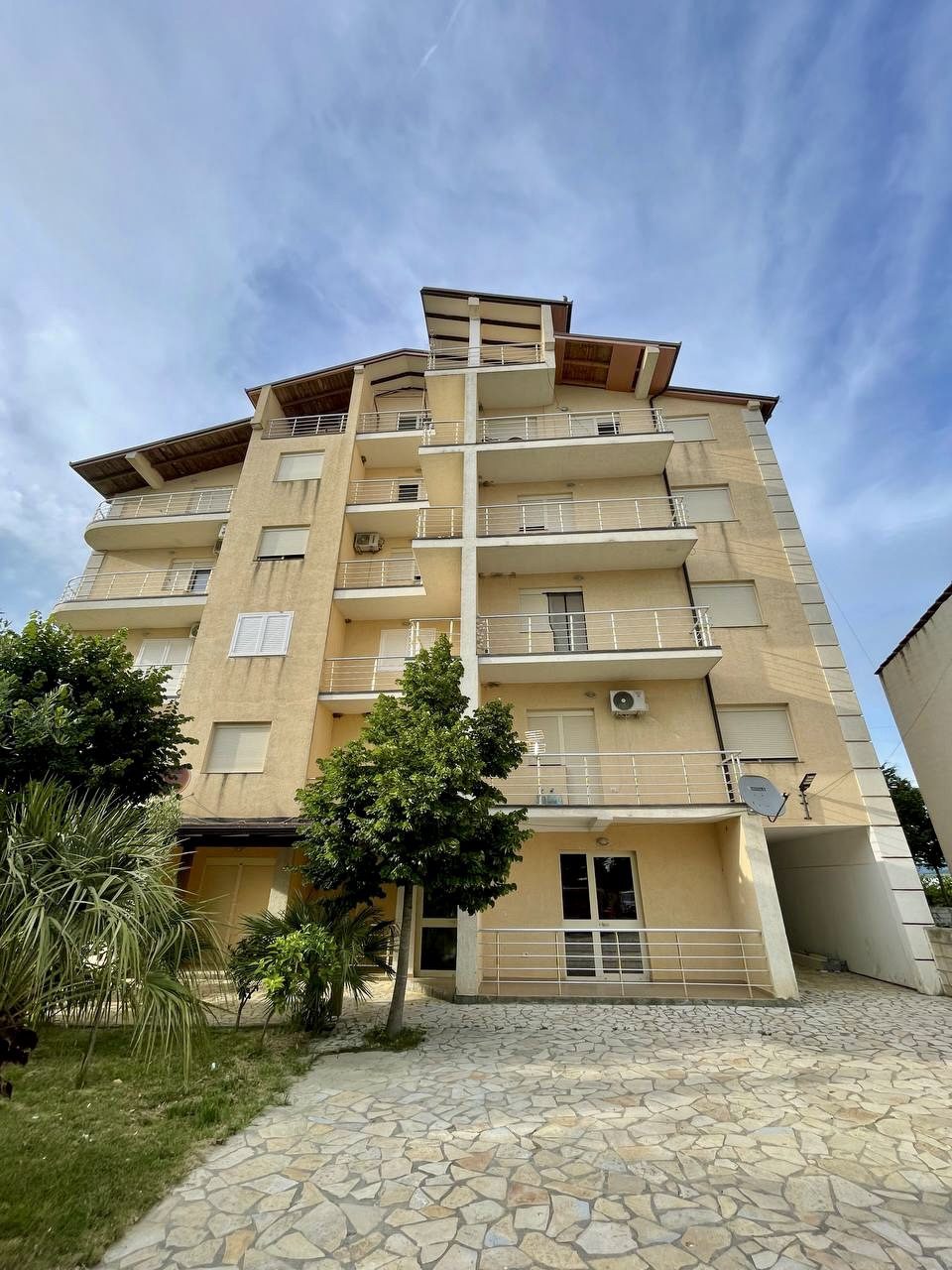 Apartament 3+1 per shitje ne Qerret, Kavaje