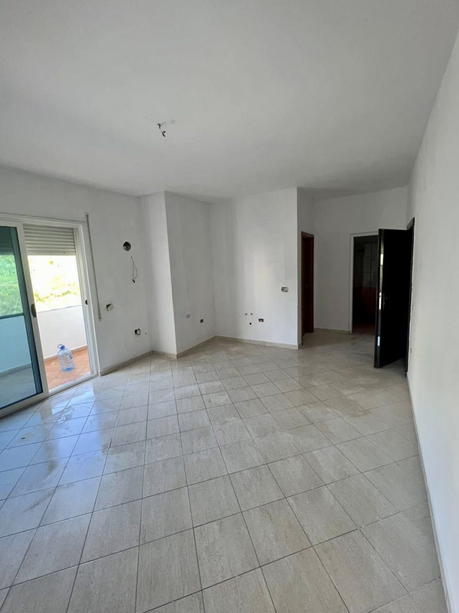 Apartament 1+1 per shitje prane Shkembit Kavajes, Durres