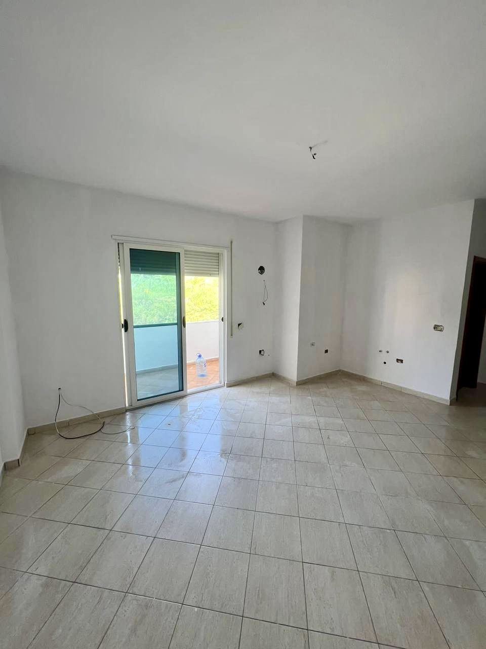 Apartament 1+1 per shitje prane Shkembit Kavajes, Durres