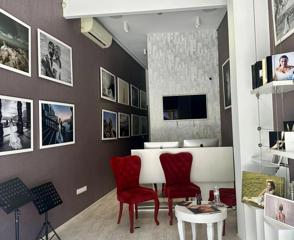 Ambient biznesi per qera ne rruge kryesore, Durres