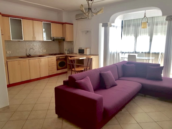 Apartament 2+1 per qera, te Rruga Kavajes, Tirane.