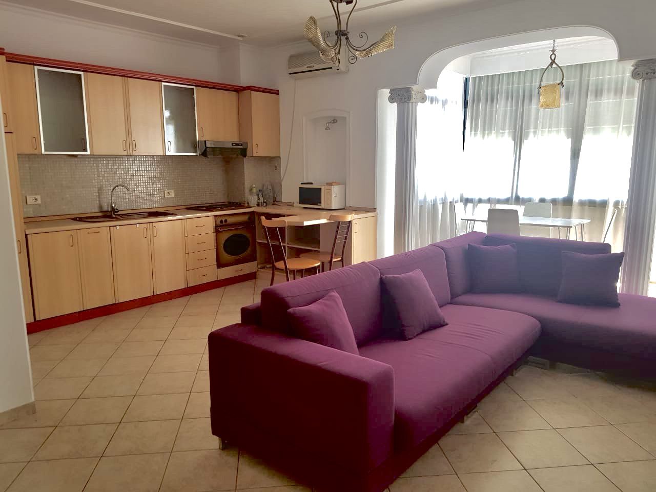 Apartament 2+1 per qera, te Rruga Kavajes, Tirane.