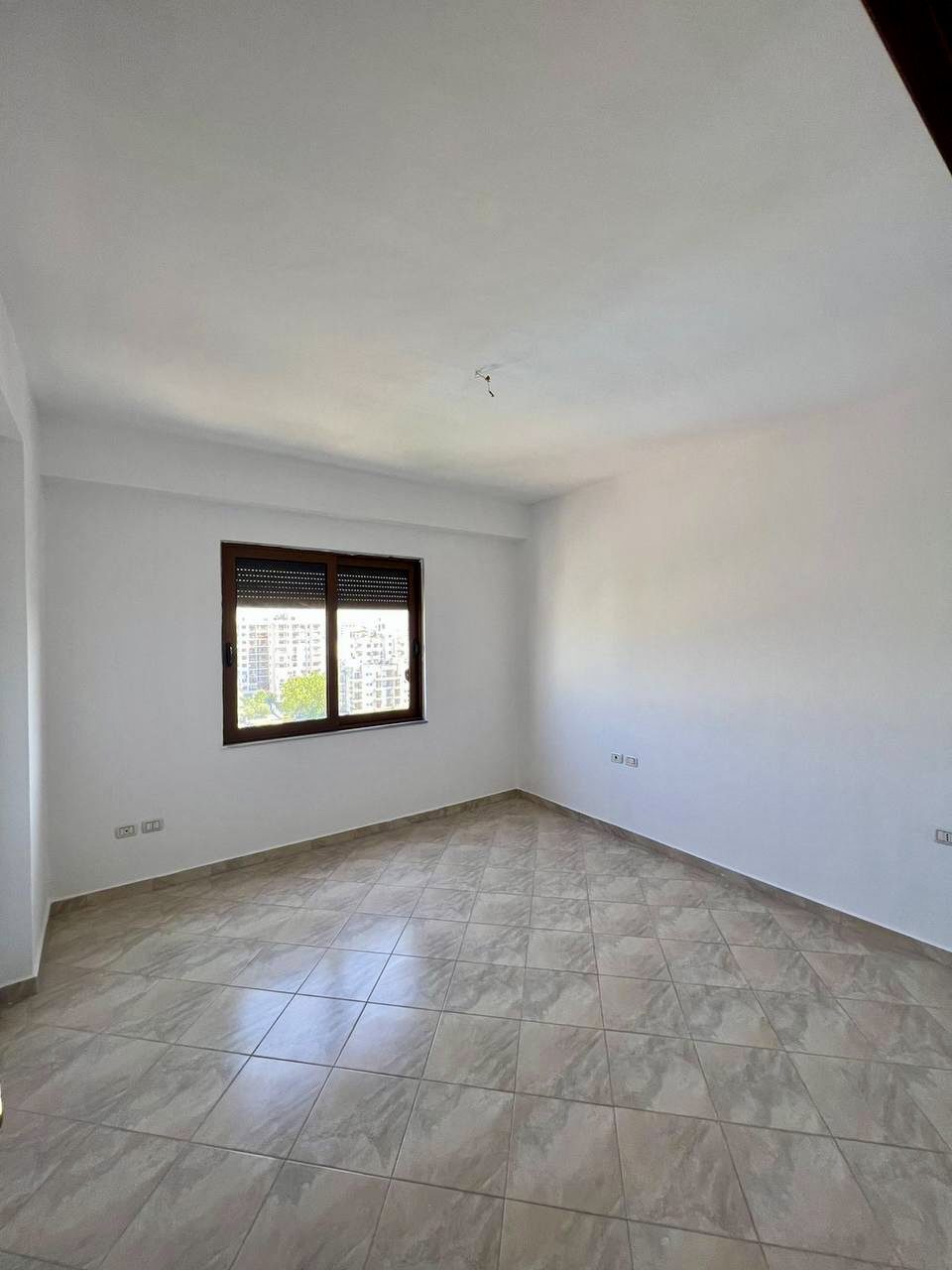 Apartament 2+1 per shitje ne Plazh, Durres