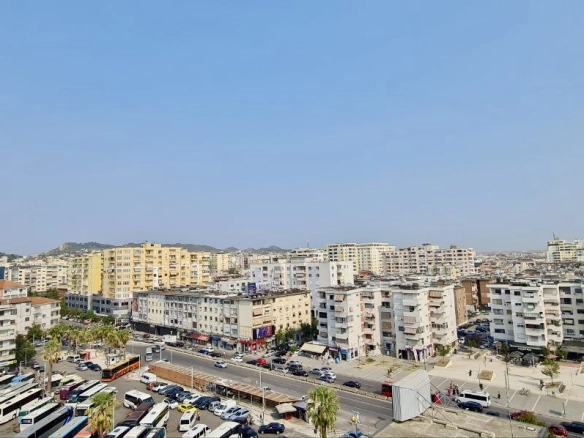 Jepet papafingo komplet kati me qera, te Porti Durres