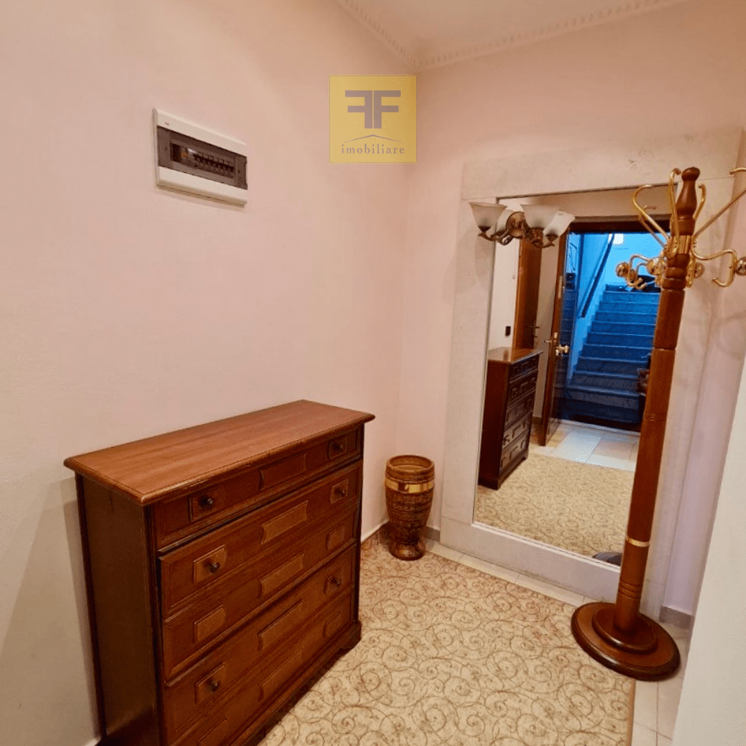 Apartament 2+1 me qera ne Bllok, Tirane