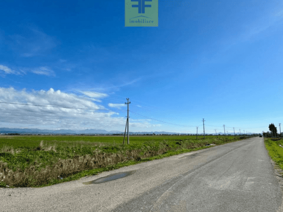 TOKE 9750 M2 NE ZONE INDUSTRIALE PER SHITJE, FLLAKE, DURRES