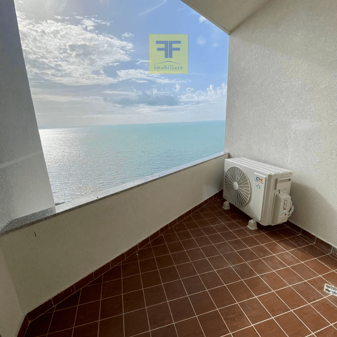 Super apartament per qira me pamje deti, Vollga Durres