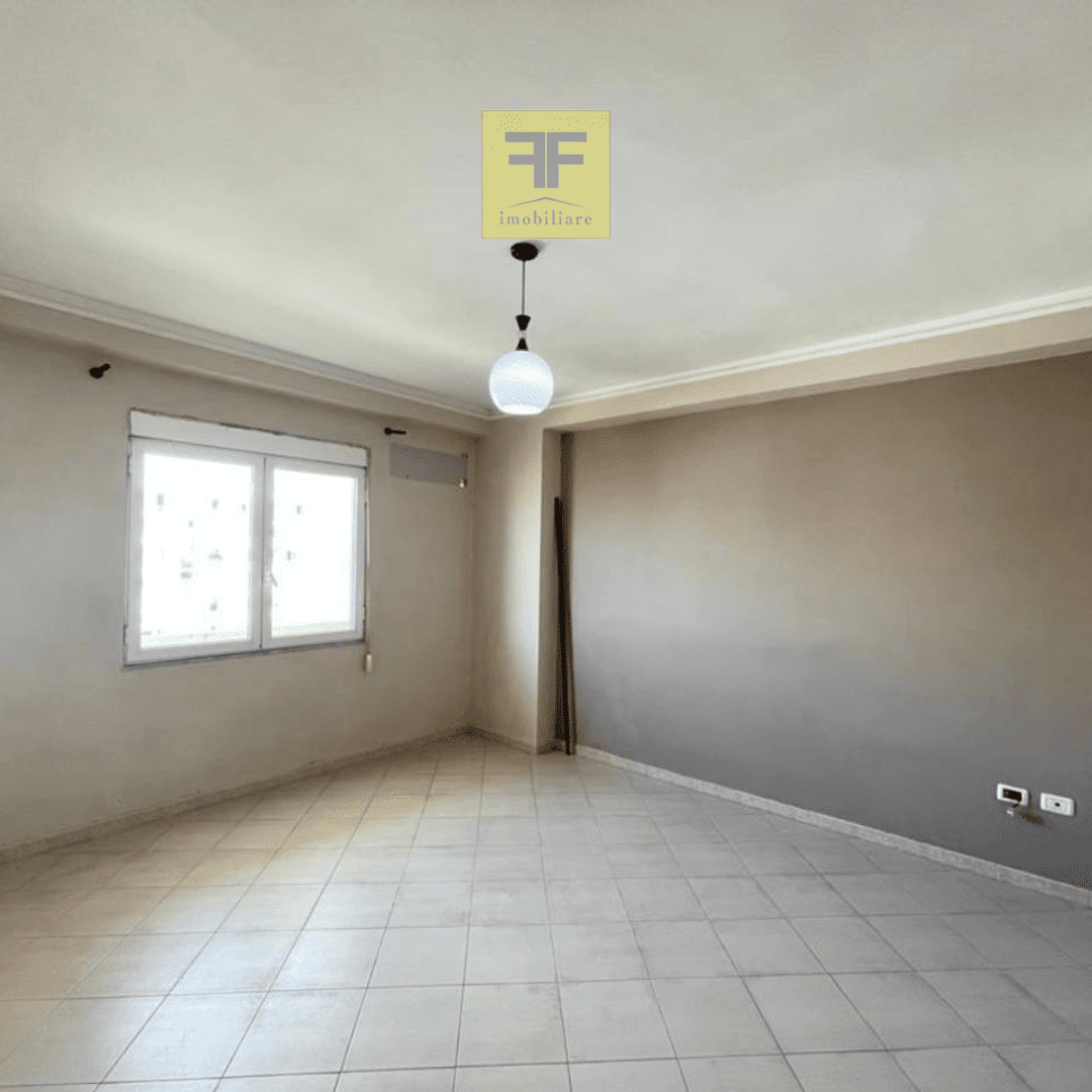 Okazion !!! Apartament 2+1 per shitje te ish-Urt, Durres
