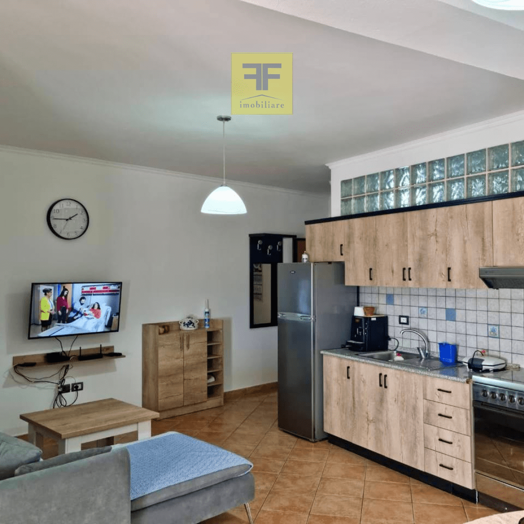 Apartament 2+1 me qera me pamje deti, Golem.