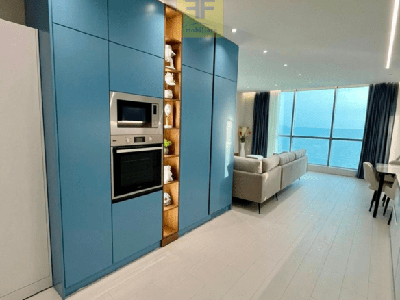 Super apartament per qira me pamje deti, Vollga Durres