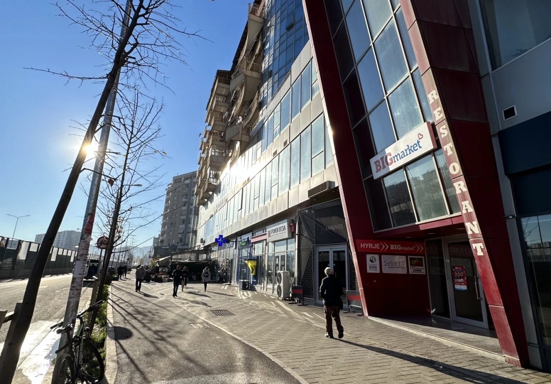 Njesi biznesi per shitje, ne Astir, Tirane.