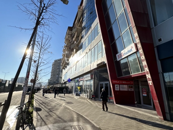 Njesi biznesi per shitje, ne Astir, Tirane.