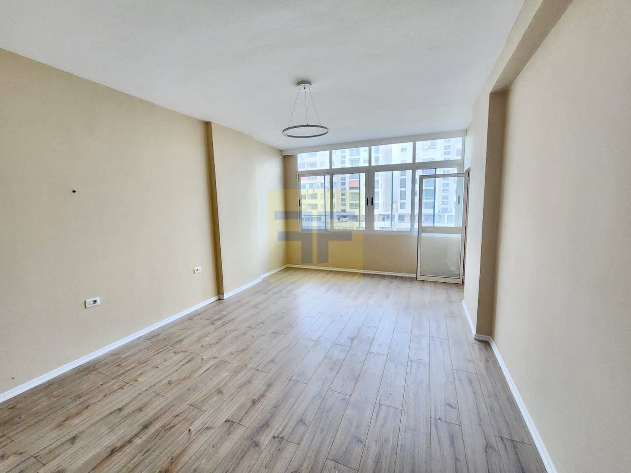 Apartament 1+1 per shitje tek URT, Durres
