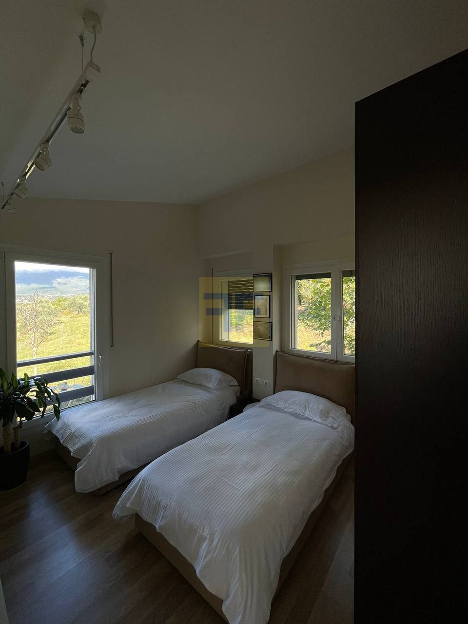 Apartament 2+1 per qera, te Long Hill Residence, Tirane.