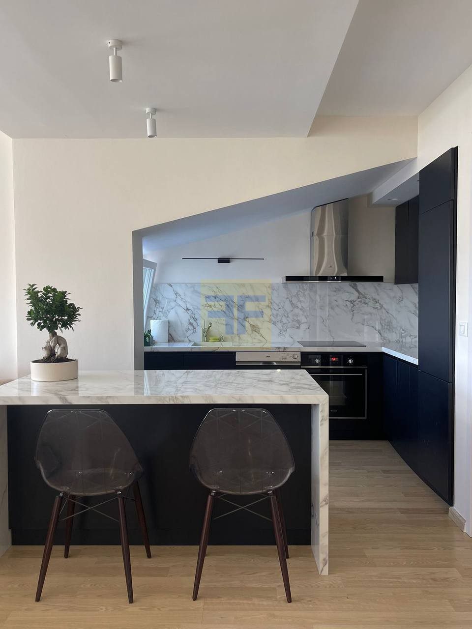 Apartament 2+1 per qera, te Long Hill Residence, Tirane.
