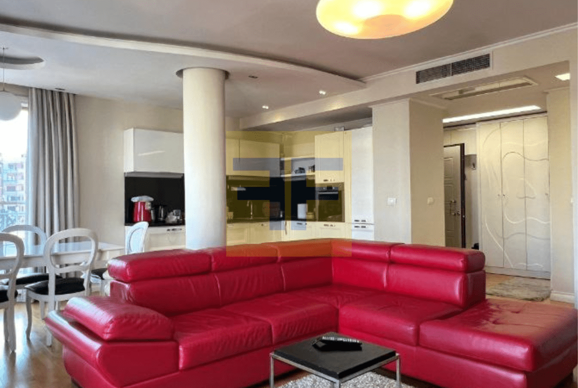 Apartament 2+1+parkim per qera, Bllok, Tirane.
