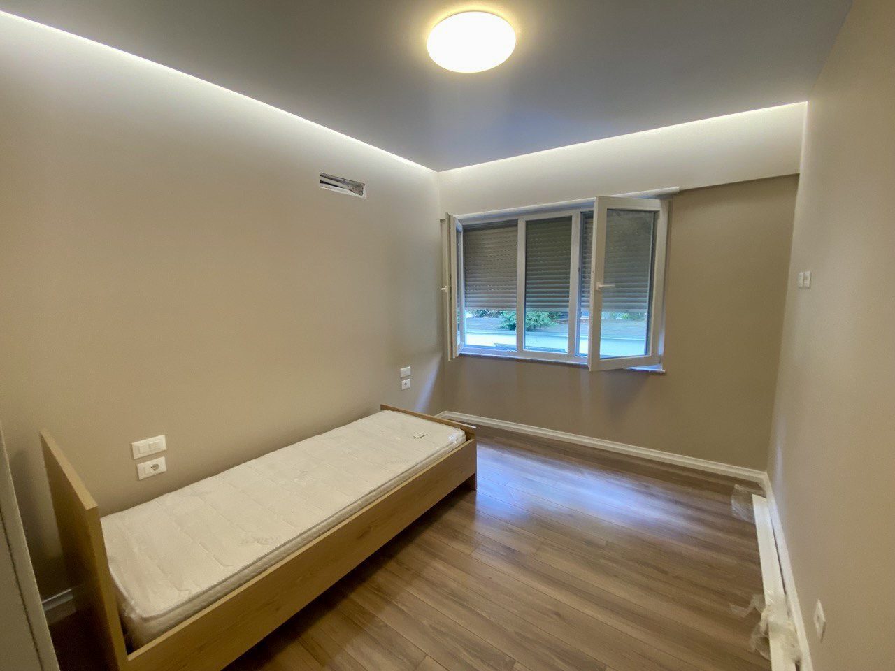 Apartament 3+1 per shitje prane Kopshtit Botanik, Tirane