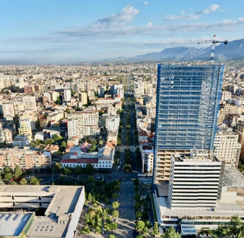 Shitet Objekt Individual 1 km larg Sheshit Skenderbej, Tirane!