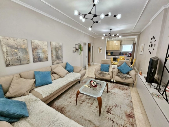 Jepet apartament 2+1+2 per qera te Myslym Shyri, Tirane