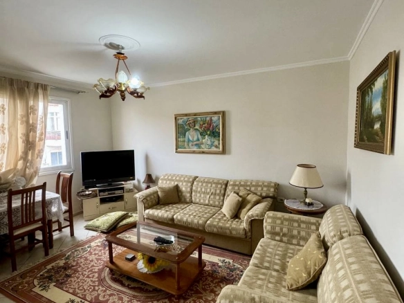 Apartament 1+1 me qera, prane Stadiumit Durres