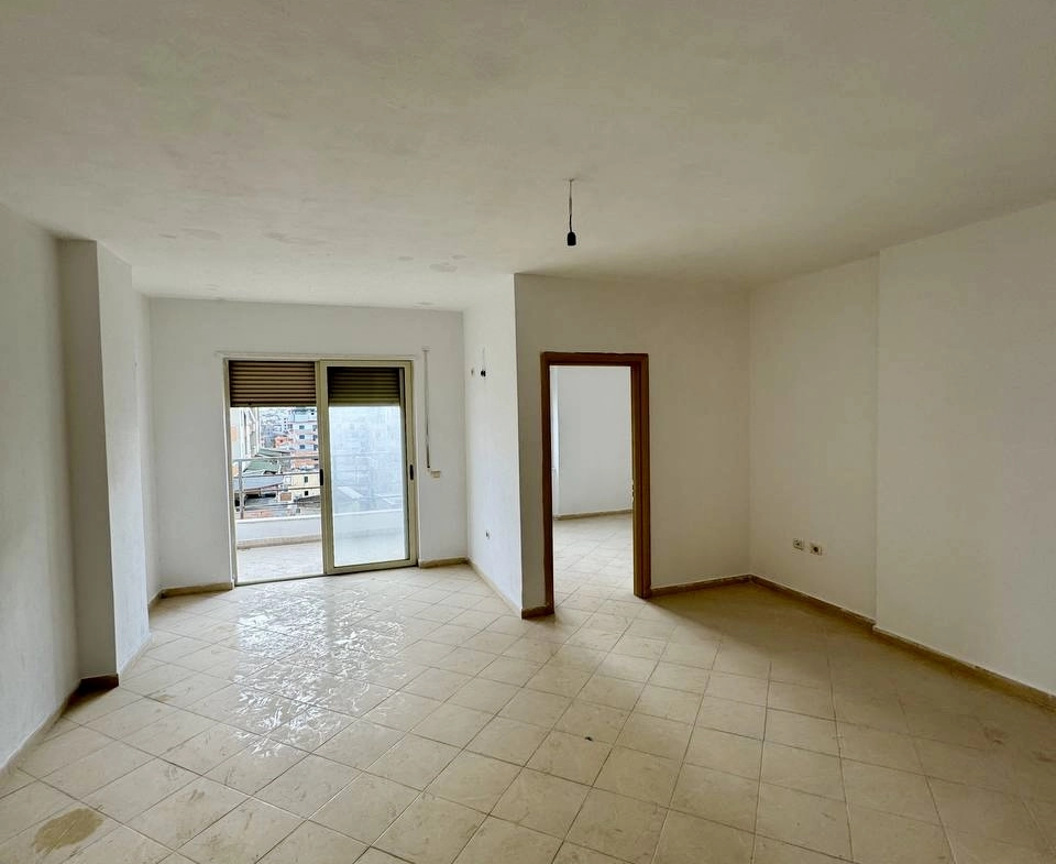 Apartament 1+1 per shitje ne Plazh , Durres