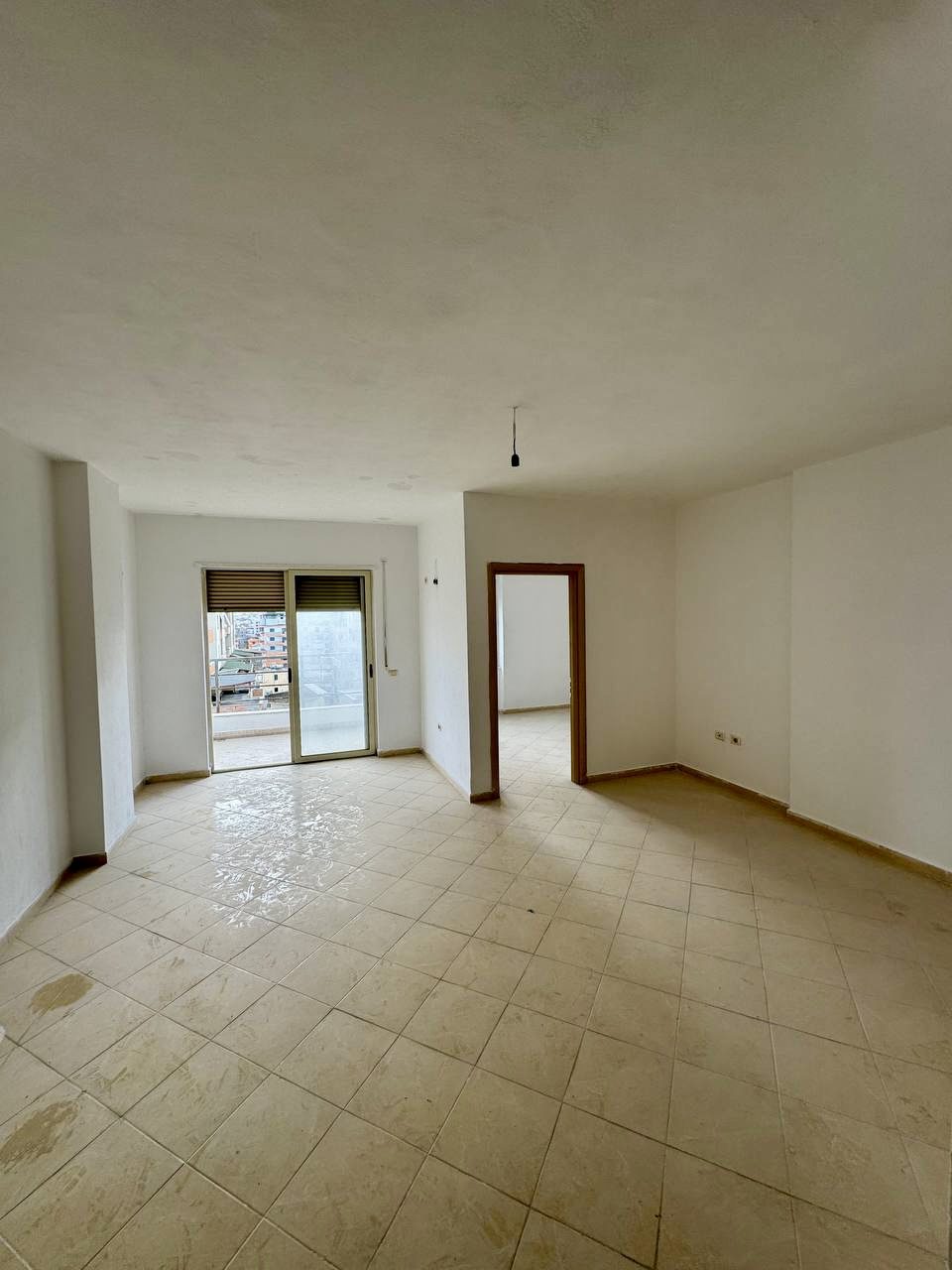 Apartament 1+1 per shitje ne Plazh , Durres