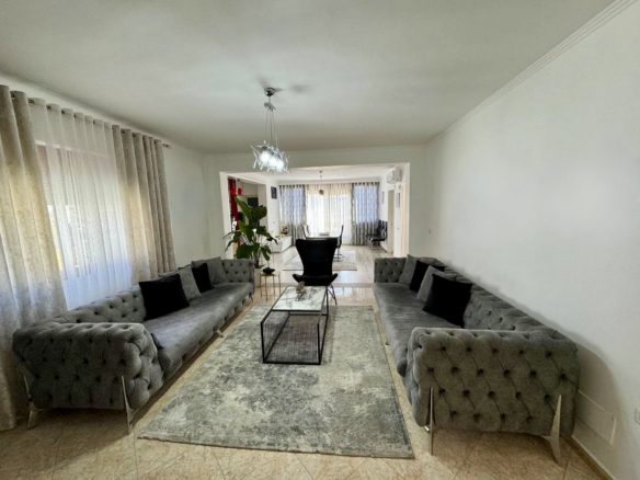 Apartament 3+1 per shitje te Zjarrfiksja, Durres!!