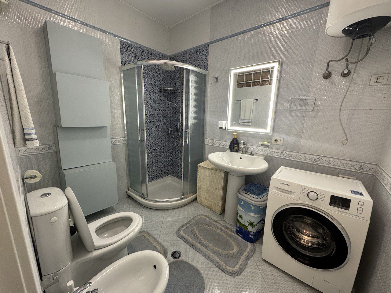 Apartament 1+1 per qera, prane RTSH, Tirane.