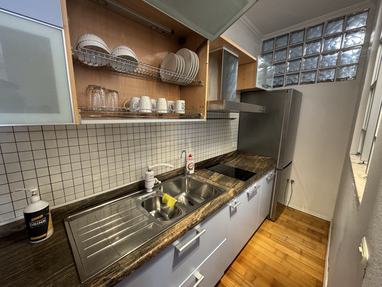 Apartament 1+1 per qera, prane RTSH, Tirane.