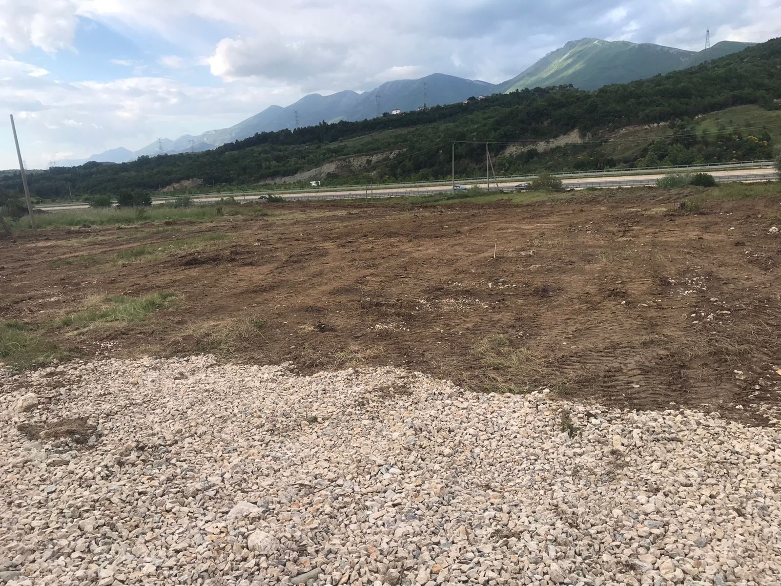 Toke 16500 m2 per shitje, ne Berzhite, Tirane.