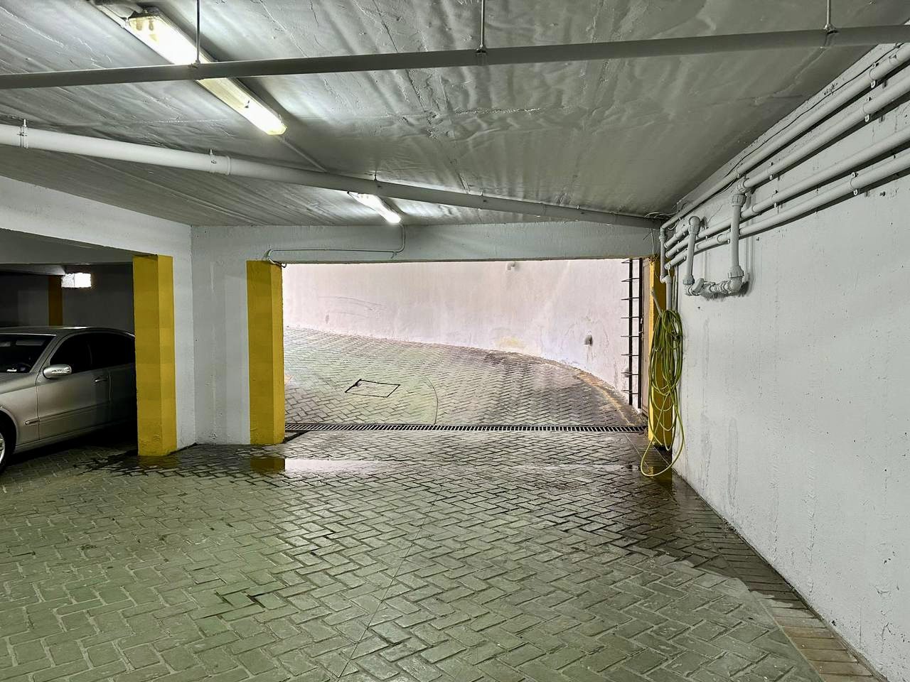 Papafingo +post parkimi per shitje, prane Shen Eleonora, Kodra Diellit, Tirane.