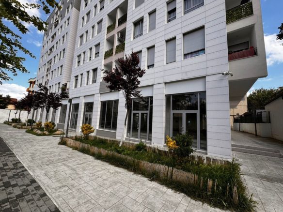 Njesi biznesi per shitje, ne Ali Dem, Tirane.