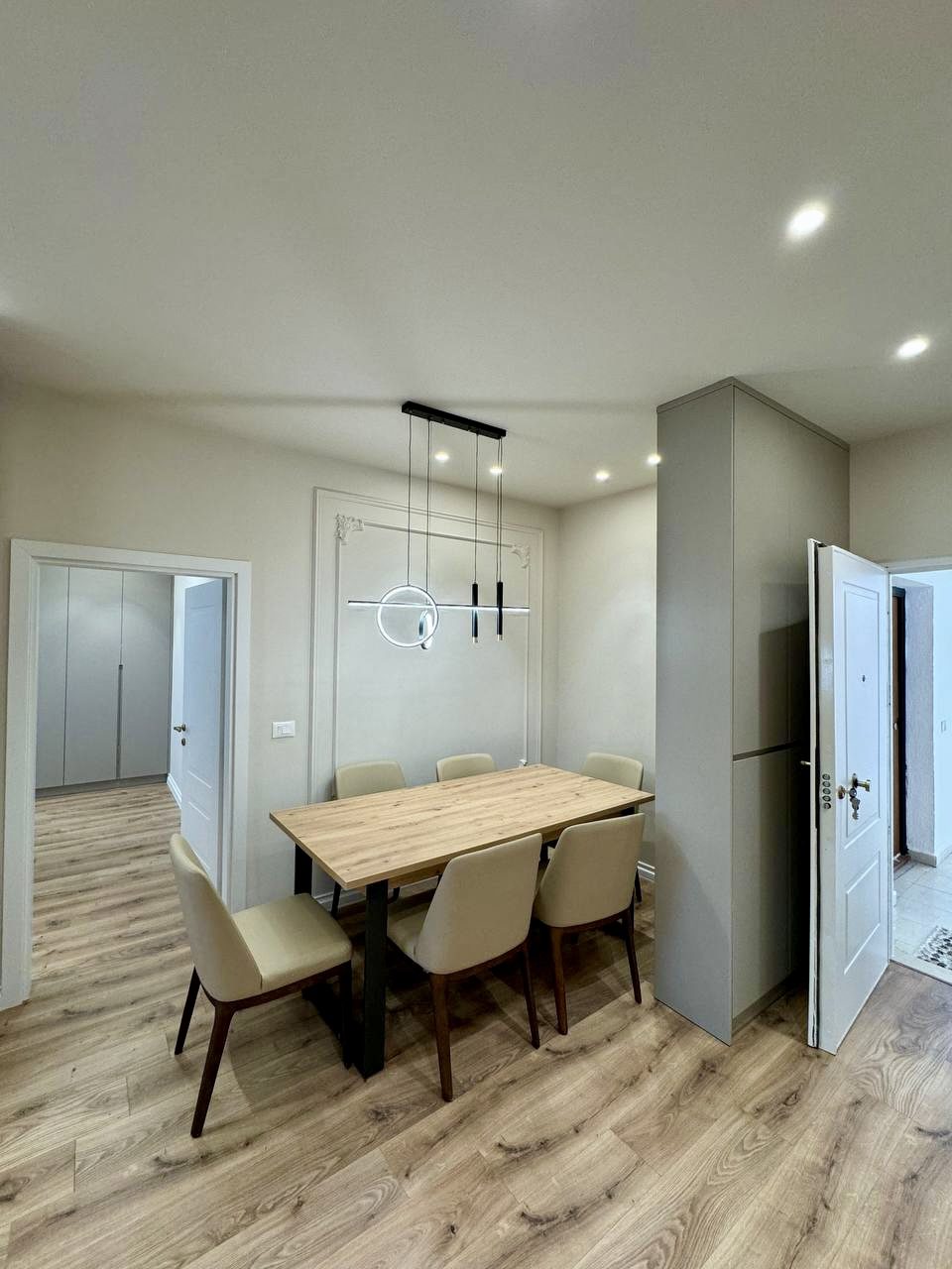 Super apartament 2+1 per shitje ne Plazh, Durres
