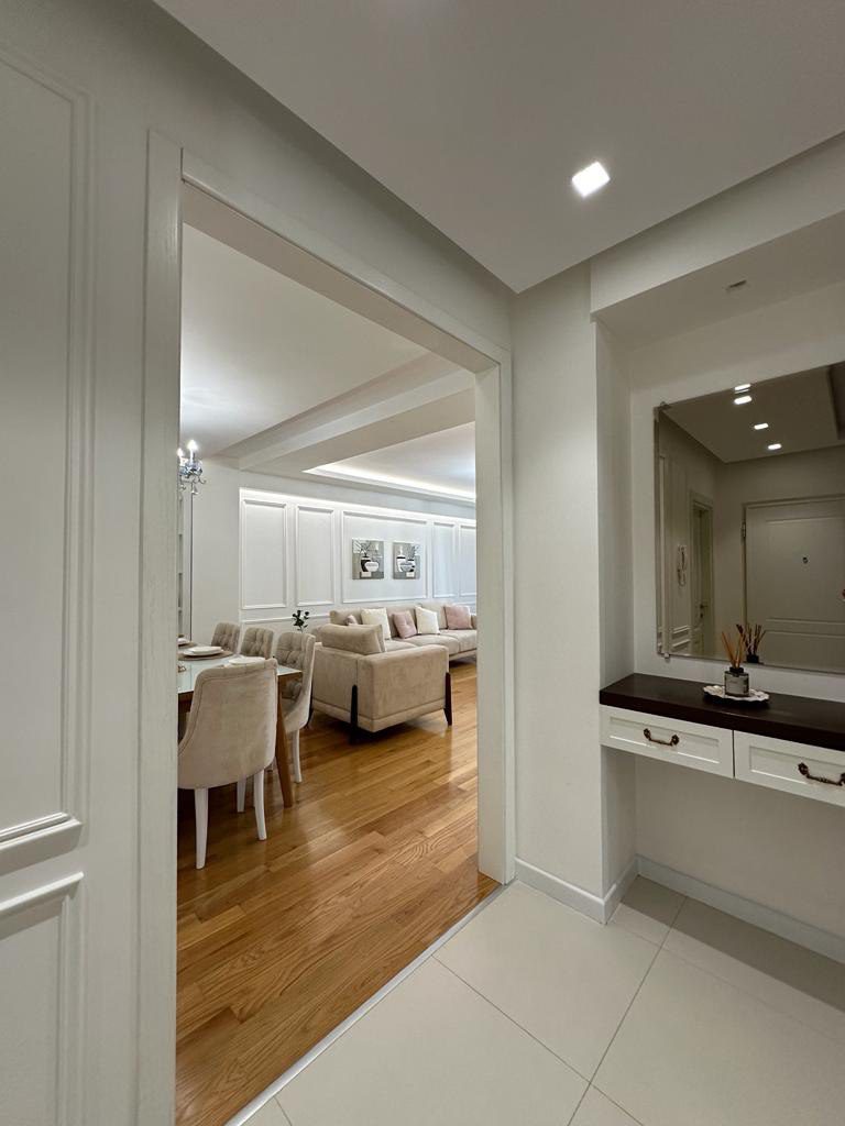 Apartament 3+1 luksoz per qera, te Ambasador 2, Tirane.