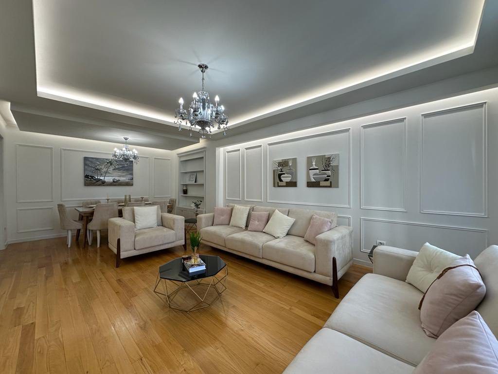 Apartament 3+1 luksoz per qera, te Ambasador 2, Tirane.