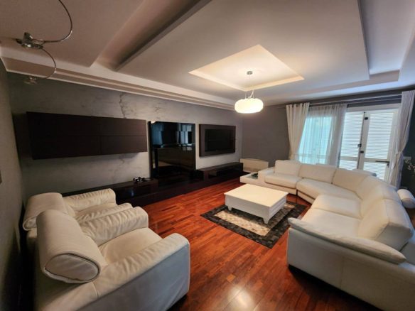 Super apartament 2+1 per qera, Durres.