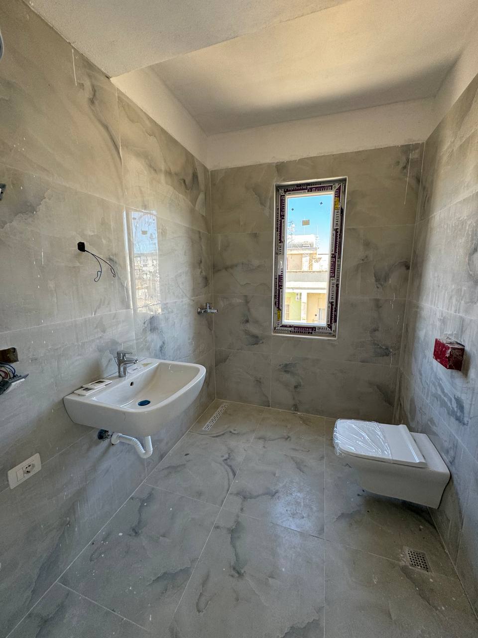 Apartament 1+1 per shitje, ne Golem, Durres.