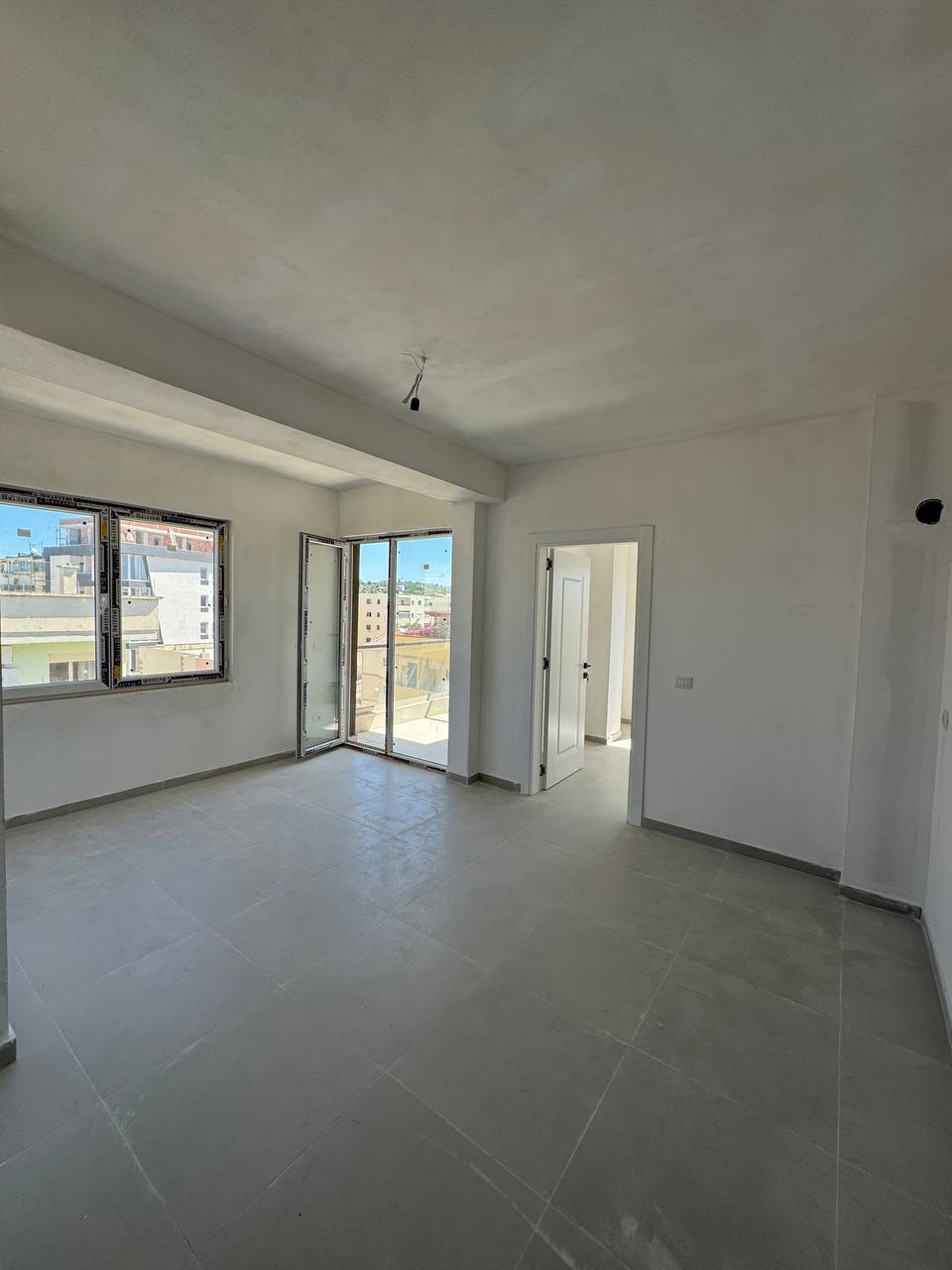Apartament 1+1 per shitje, ne Golem, Durres.