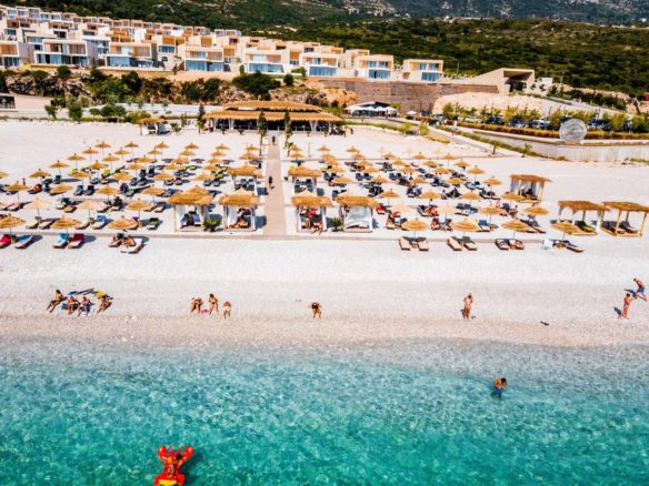 VILE INDIVIDUALE PER SHITJE NE GREEN COAST, PALASE