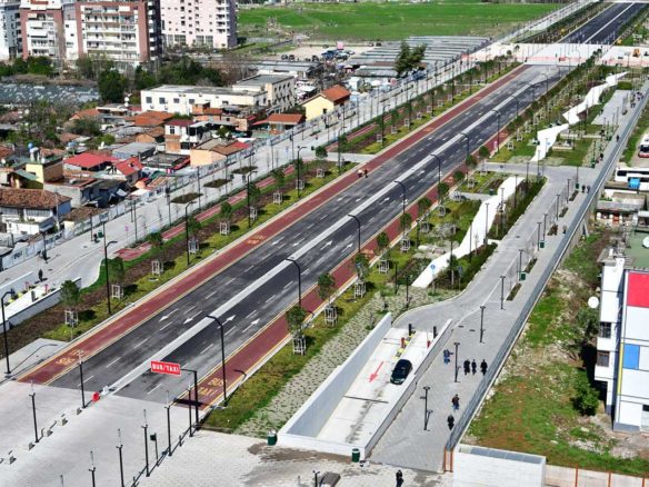 Apartament 2+1 per shitje, prane Stacionit Trenit, Tirane.