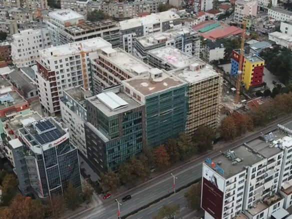 Apartament 2+1 per shitje, Kompleksi Aura, Tirane.